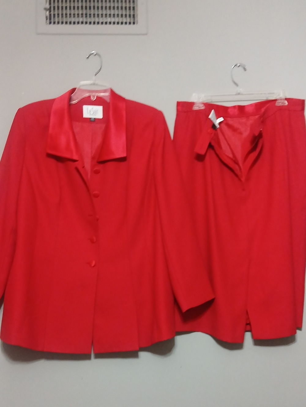 Le Suit Red Pencil Skirt